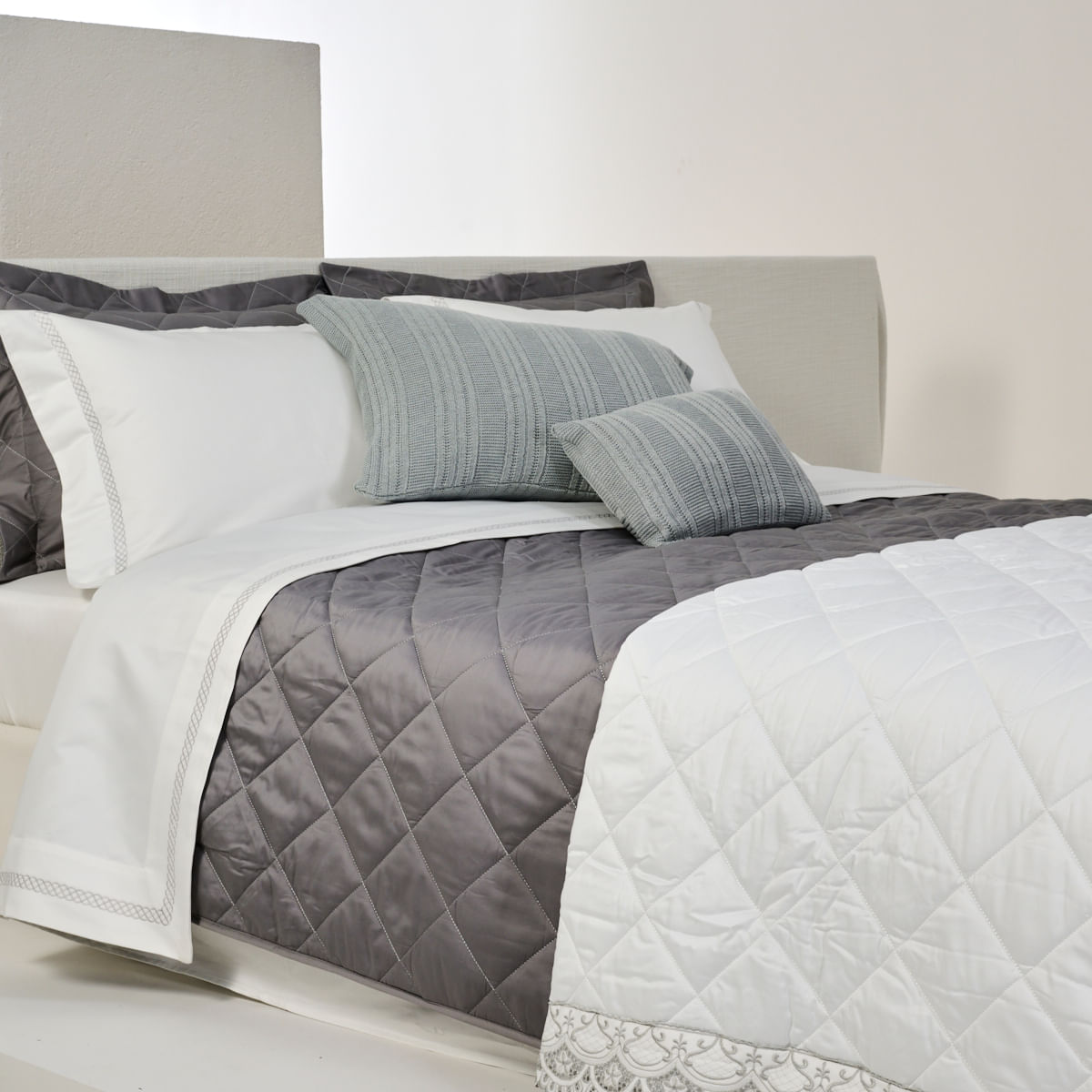 10 01 0556 COLCHA SUBLIME Q Cinza 002